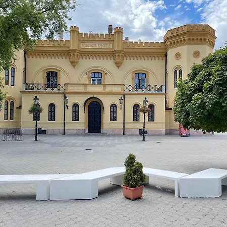 Maja Premium Loft In Historical Center 아파트 Komárno